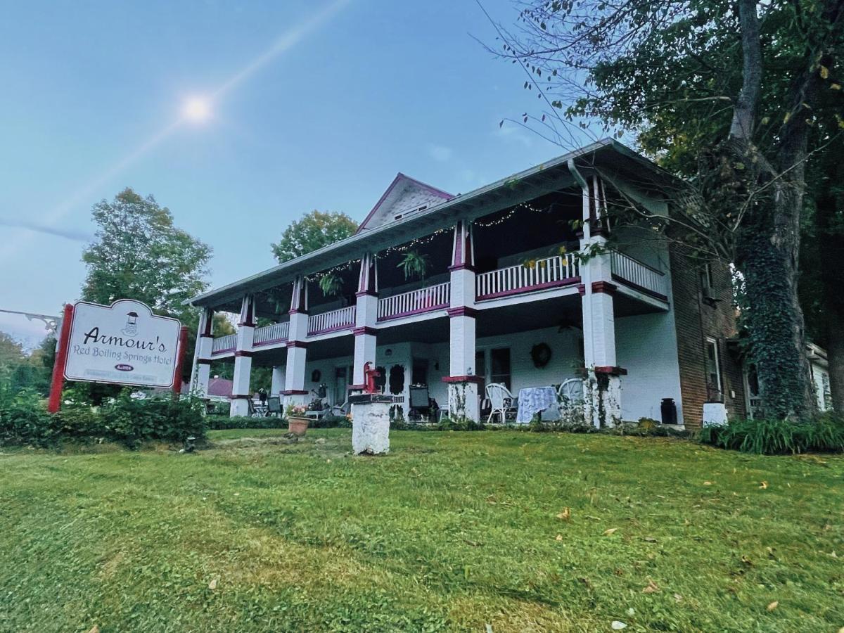 Armour'S Hotel & Spa Red Boiling Springs Exterior photo